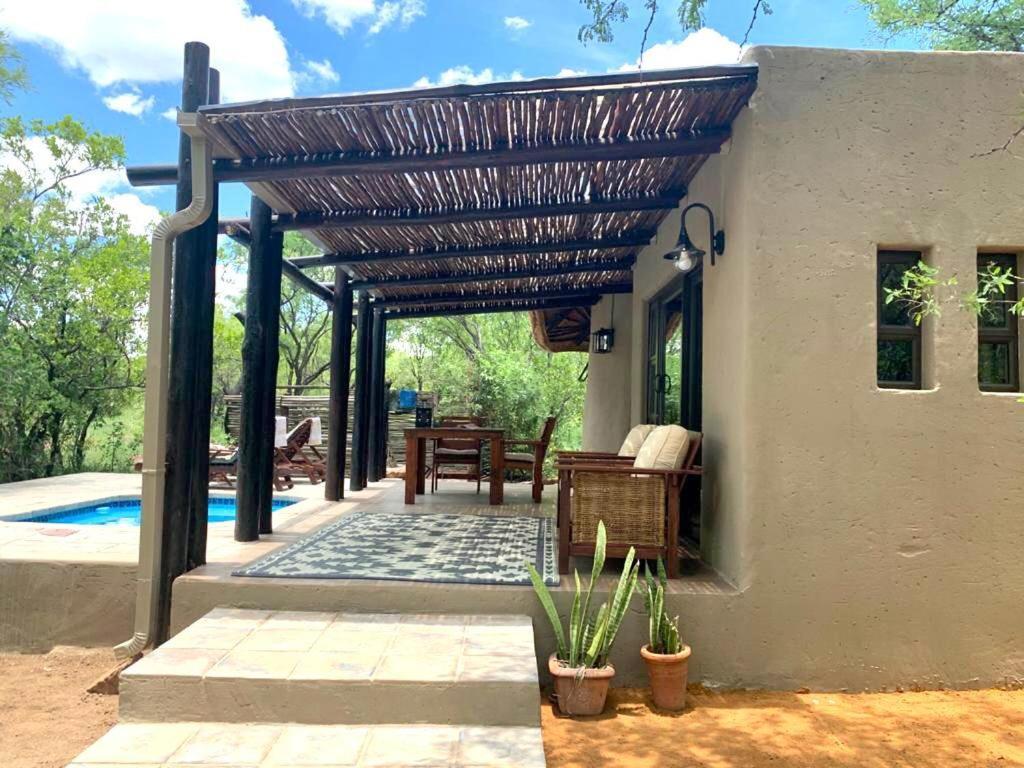 Ikhaya Lamadube Game Lodge Klipdrift Extérieur photo