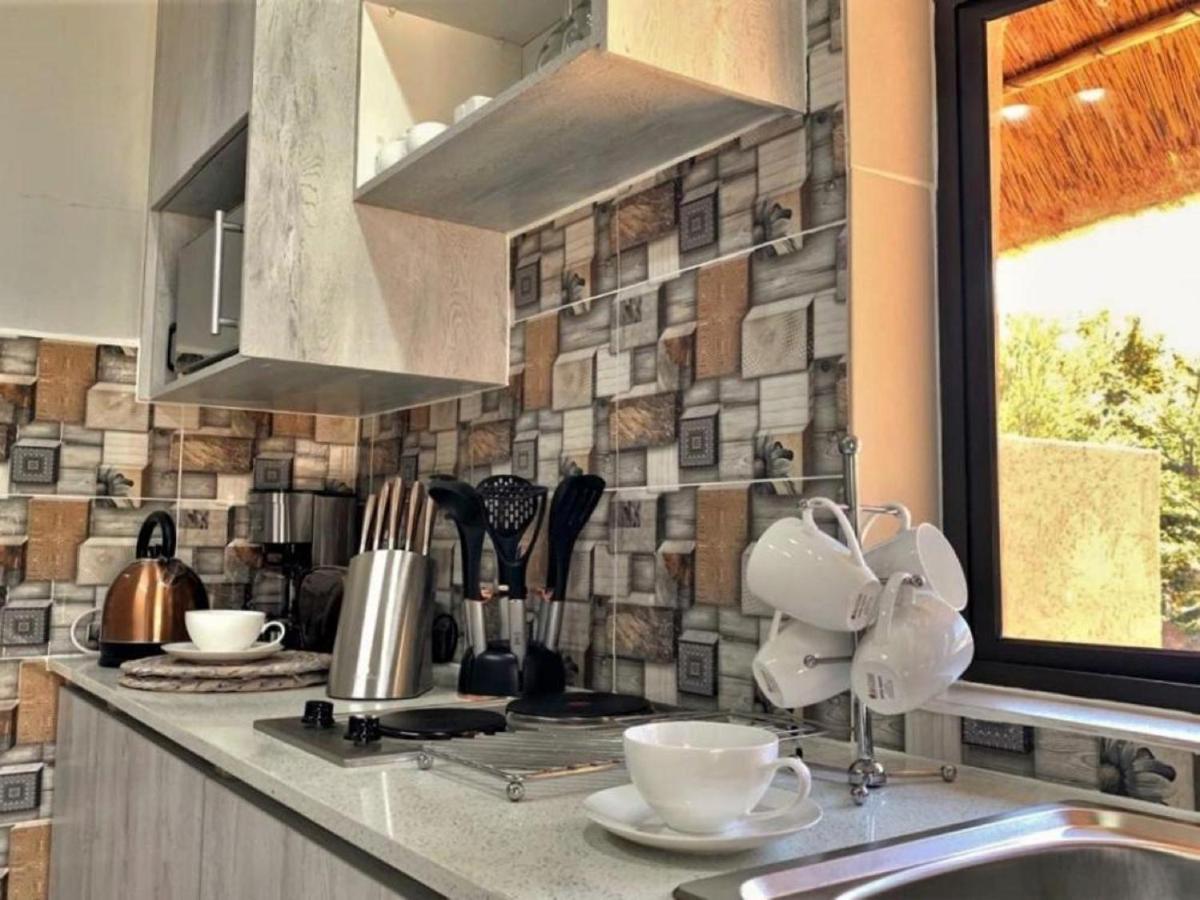 Ikhaya Lamadube Game Lodge Klipdrift Extérieur photo